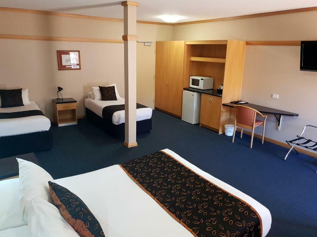 Collie Banksia Motel מראה חיצוני תמונה
